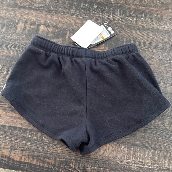 Under armour youth shorts - Picture 3 of 3